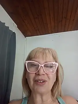 SexyMilf1211 - Me meto el didlo grande en la conchita