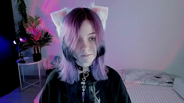 Hikkacat - 🍓🍓show my sexy tongue :3