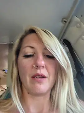 SheIsSomething - Squirt naked with door open