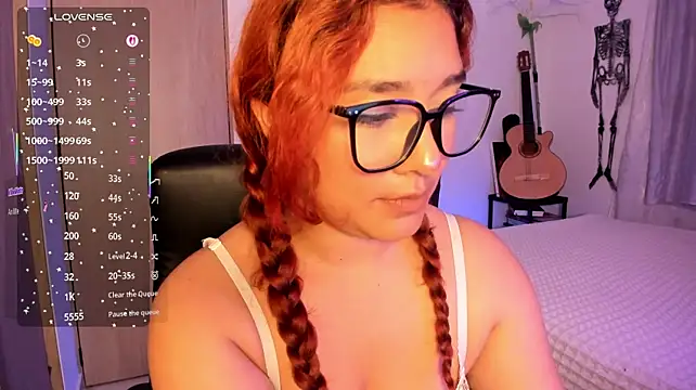 Hello_Tamara - Oil on my body honey?