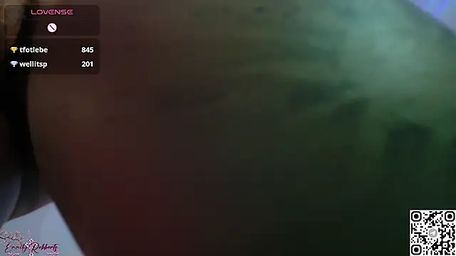 Emmi_Roberts -  Oil massage for my hot body <3