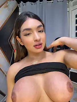 Jenn_fit - CLAMPS ON MY TITS IN THE WORK🍒