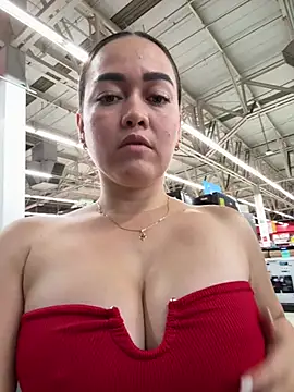 Danielavegax - Take out my big tits in public