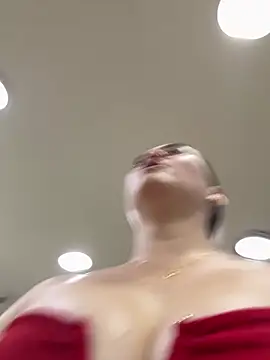 Danielavegax - Take out my big tits in public