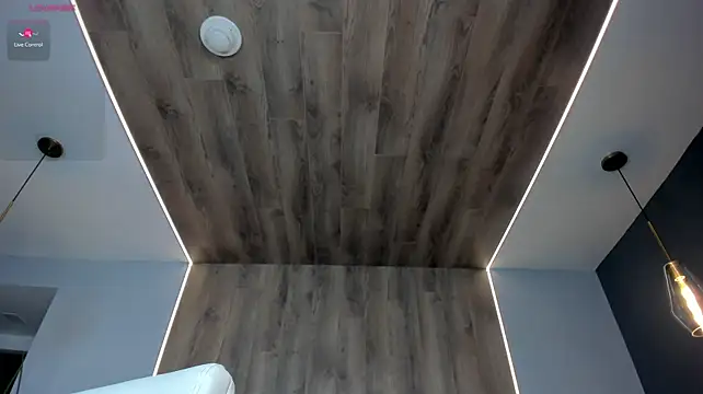 NiaHolland - wet fingering + close up