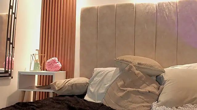 Samantha_Palm - get naked and masturbate me for u 😈🥵👅