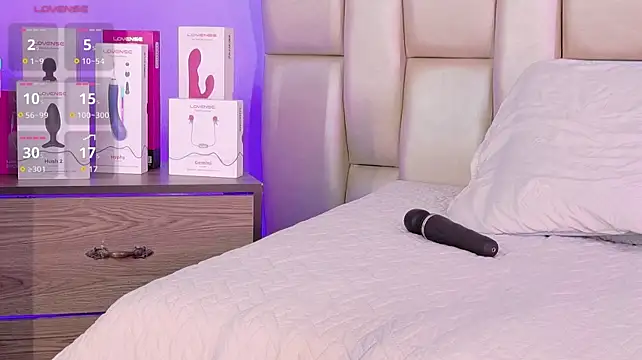 Shasa_8 - 4 fingers in ass deep+Play pussy😈