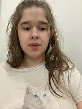 HornyGirlH - NAKED MASTURBATE IN TICKET SHOW