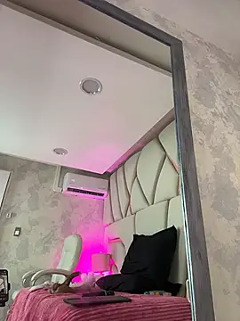 Mia_blackthorne - SQUAT RIDING / MAKE ME SO WET 😈💦