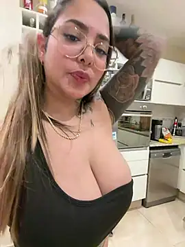Maferalvarexxx - Fingering my pussy