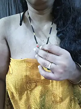 Bhuvana_555 - Boobs on honey