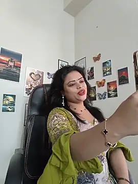Pinky-2 - Oiling My Sexy Pussy Hole
