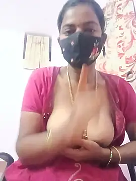 Tamilratchasii - Open boobs