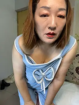 Ruyier - 奶头戴铃铛5分钟