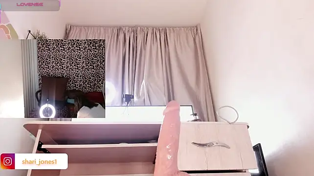 Sharijones_1