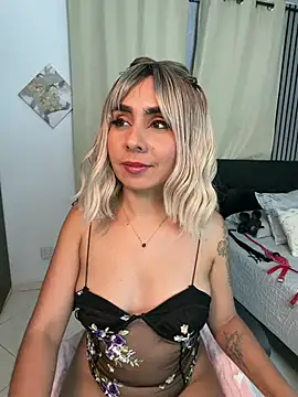 Emilyvalk_ - Finger in ass +play clit
