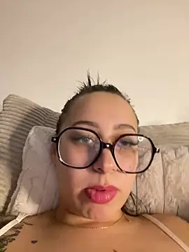 Queenlo_xxx - gorge profonde baveuse gode🔥