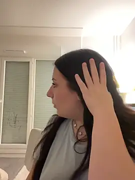 Angela80 - Objet dans la chatte
