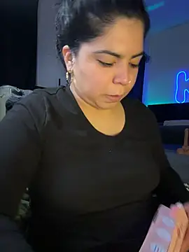 Kimmiakiss22 - Make Me Wet