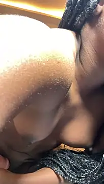 Naiagilss - make me squirtttt😈