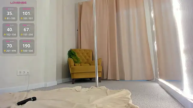 Iris_barnes - Flash my boobs and rub my nipples