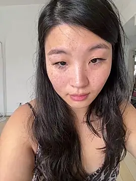 Tavie1744 - bare my butt 2min