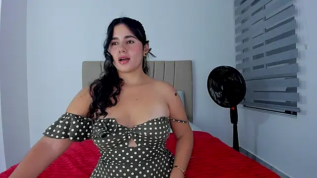 Natasha-28 - keep getting my pussy wet