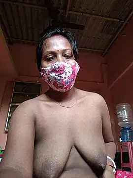 LovelyDarling1997 - Showing pussy