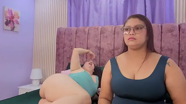 Danielaandximena - 💋 Soft kisses & gentle boob touch!