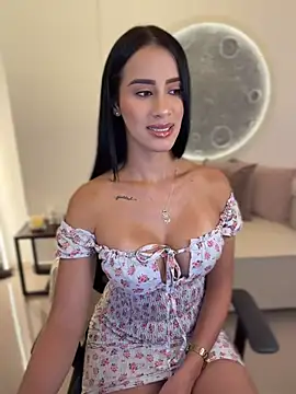 SarahhSmitth1 - I want to feel you—touch me.