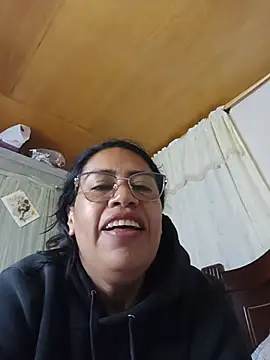 Emilif_ - Show pussy x 3mn