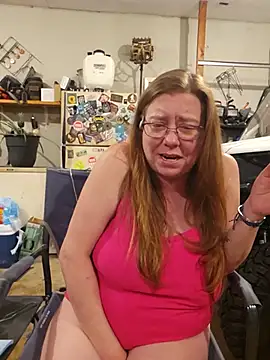 MsShelby40 - See my pussy and watch me cum!