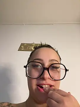 Queenlo_xxx - lolo suce et tg💦