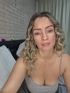 Loly_Horny - 🔥💦Dildo & Squirt💦🥰
