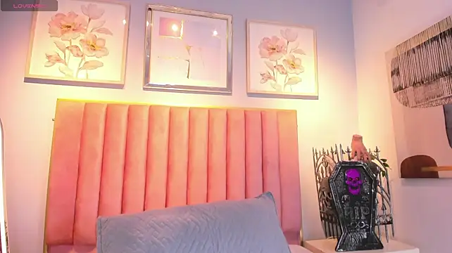MeganRoouse4 - 3 fingers in my pussy 🍑💦