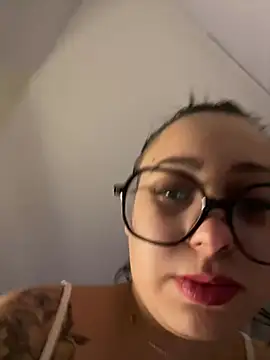 Queenlo_xxx - gagne 2 vidéos💦