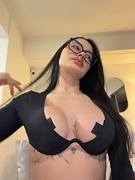 Iam_ruby - TAKE OFF SEXY THONG 😈🔥🤤🍑 SHOW PUSSY