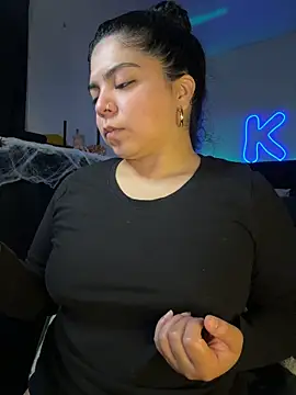 Kimmiakiss22 - Make Me Wet