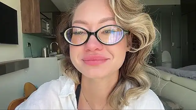 AngelynFusi - slap my juise ass