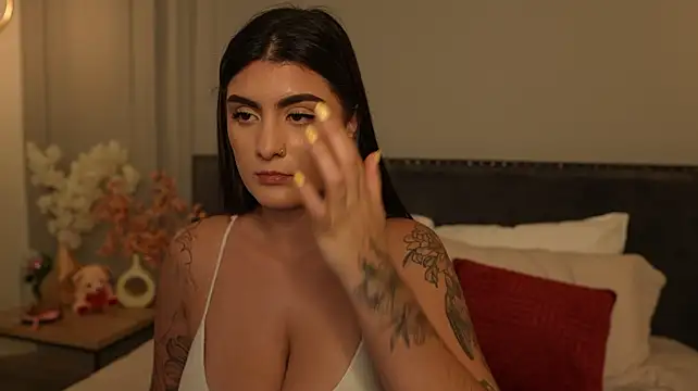IrisBaker - show your tits