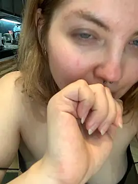 SarahStanleyyy - 🎁take off my shorts and go for doggy🎁