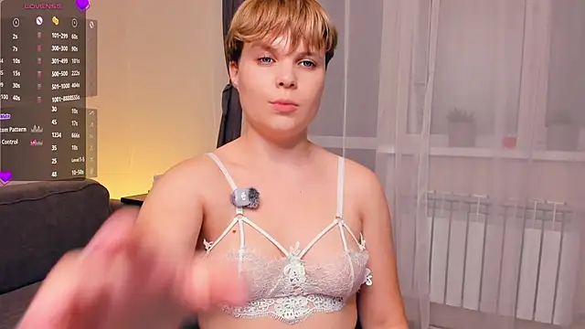 IsabelTelle - Massage my pretty ass!