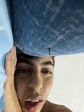 Cristel_17 - Spanks ass and wink