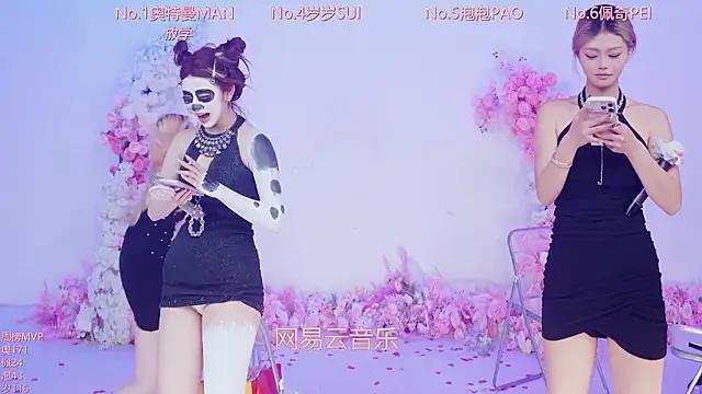 Luckygirls-339
