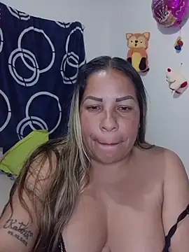 LaIndia1 - Show de ass dos dedos dentro