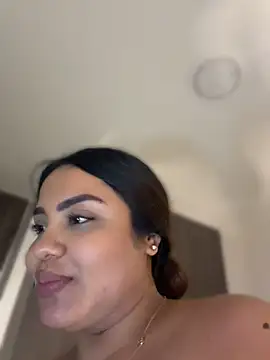 Valeria2019hot - Salivate & queeze big tits 💋