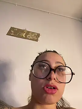 Queenlo_xxx - gagne 2 vidéos💦