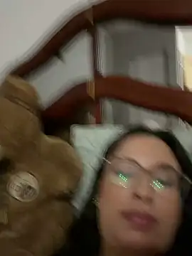 Milaluana_ofc - Senta em cima do urso