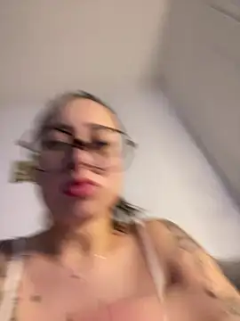 Queenlo_xxx - gagne 2 vidéos💦