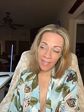 EdenDelilah1 - Lotion on tits